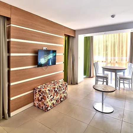 Forest Hotel 4*